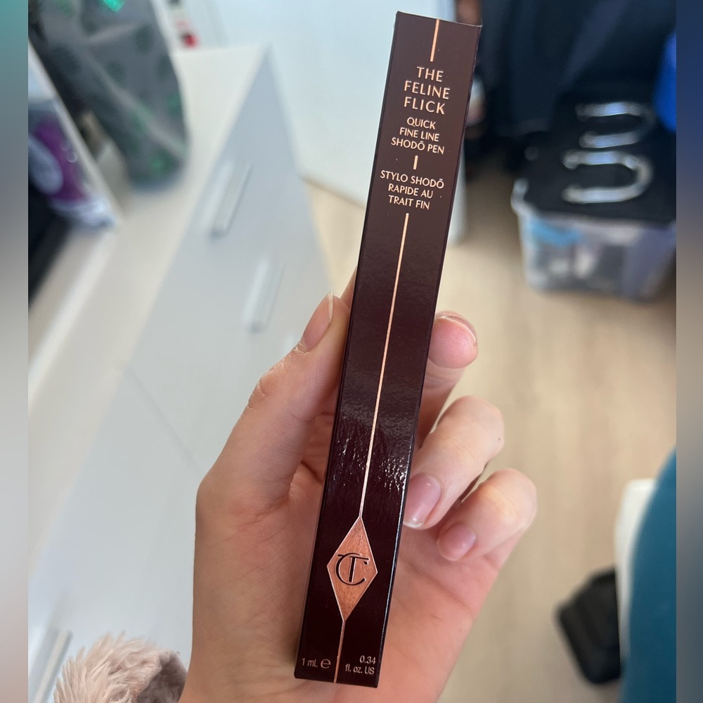 the feline flick charlotte tilbury eyeliner